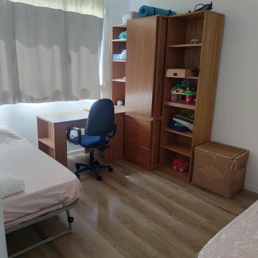 Apartment Close To The Beach With Free Parking Badalona Exterior photo